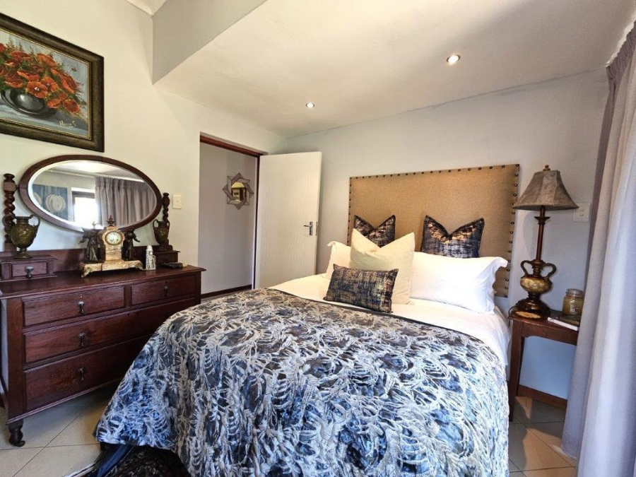 4 Bedroom Property for Sale in Kosmos Ridge North West